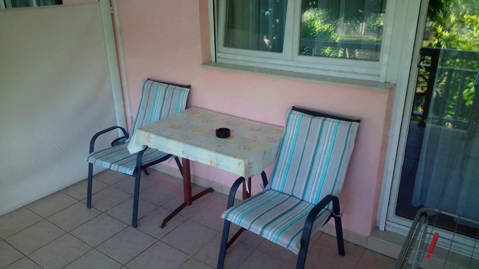 Apartmani Ledenko Kaštela エクステリア 写真