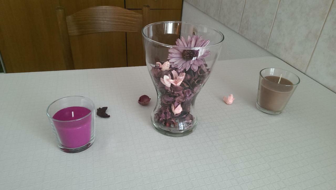 Apartmani Ledenko Kaštela エクステリア 写真